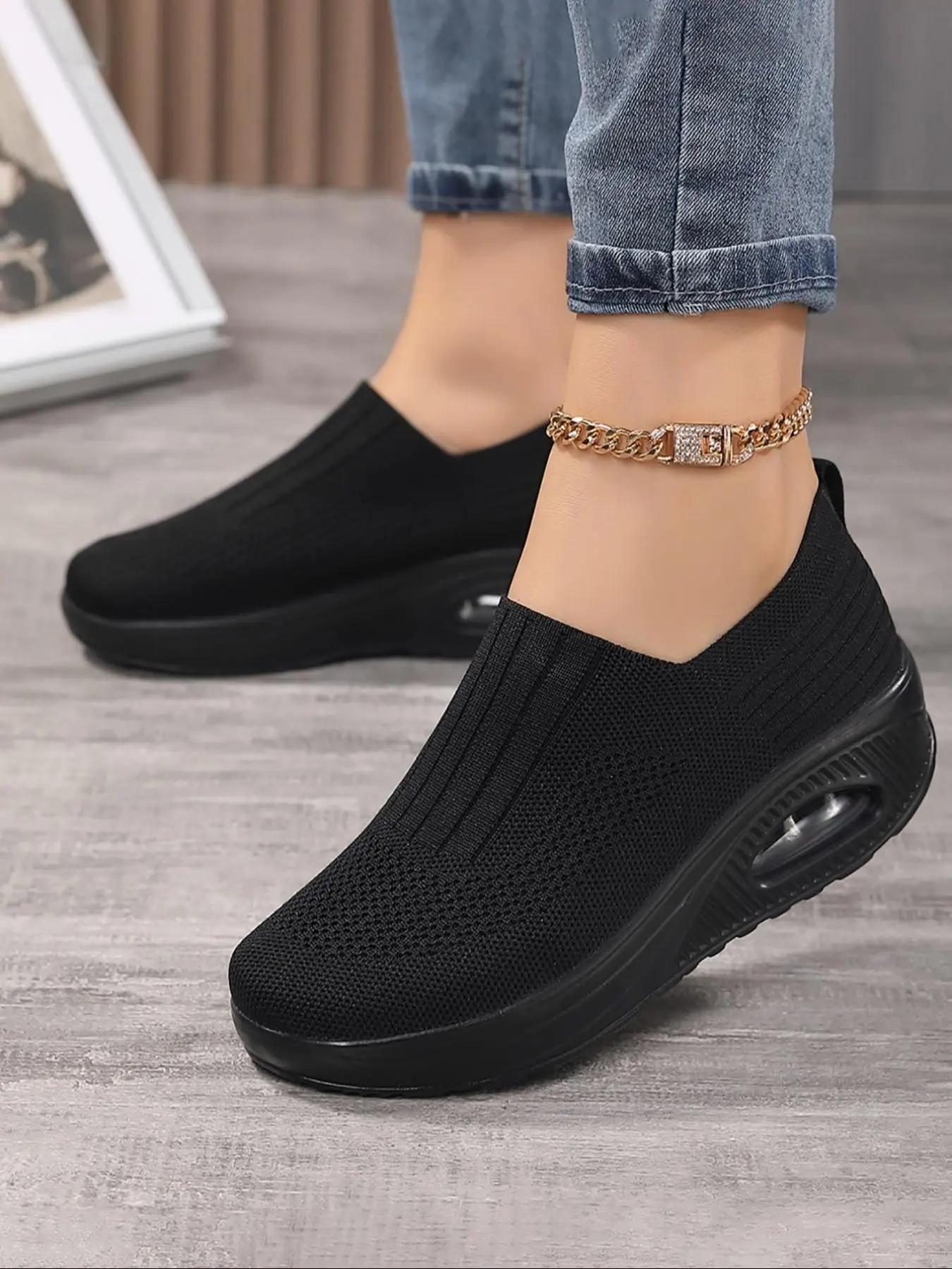 Women's Solid Color Mesh Breathable Slip on Sneakers, Casual Comfortable Sports Running Shoes, All-match Commuter Athletic Trainer for Work & Daily Fo