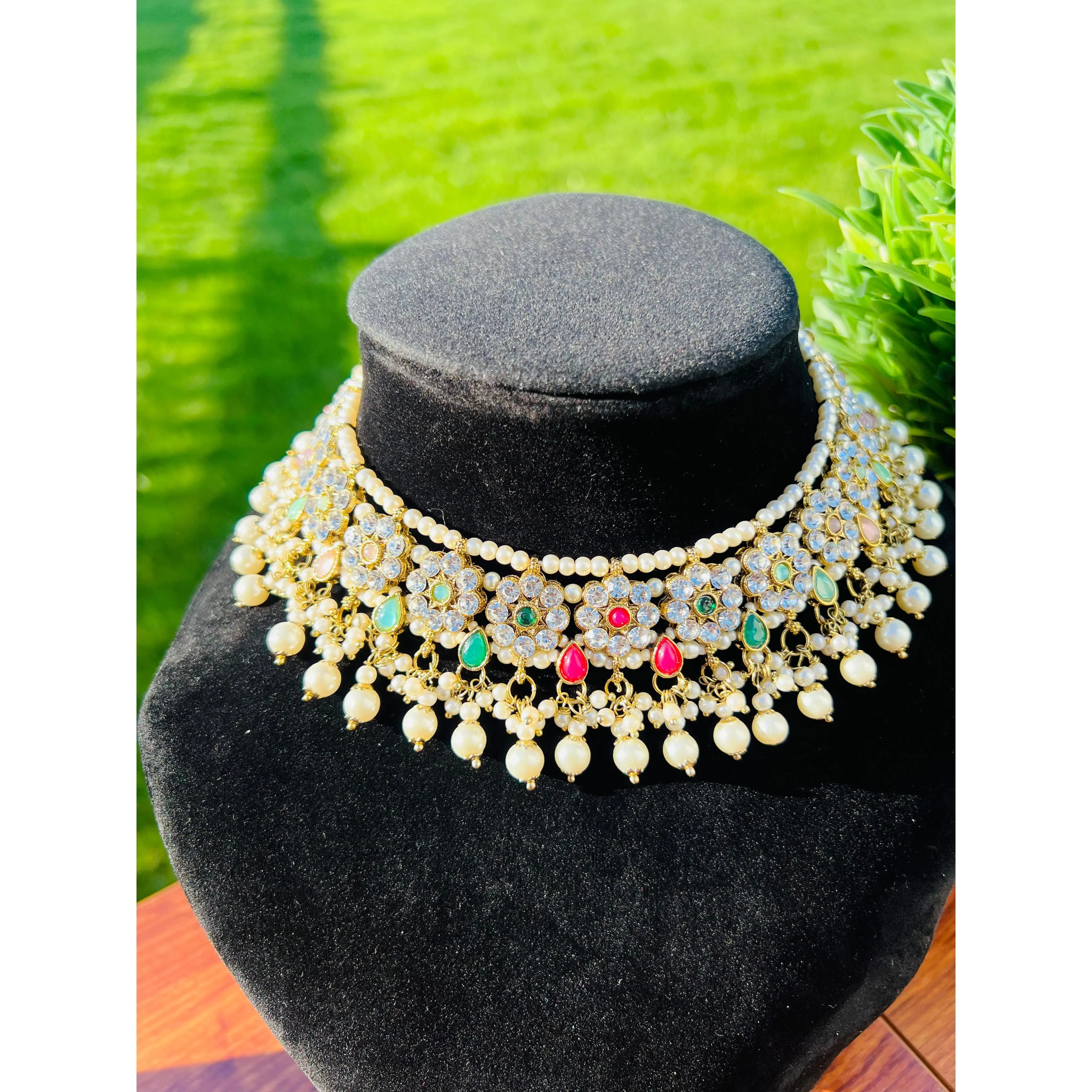 Zoya Necklace Set (Includes Earrings & Tikka)