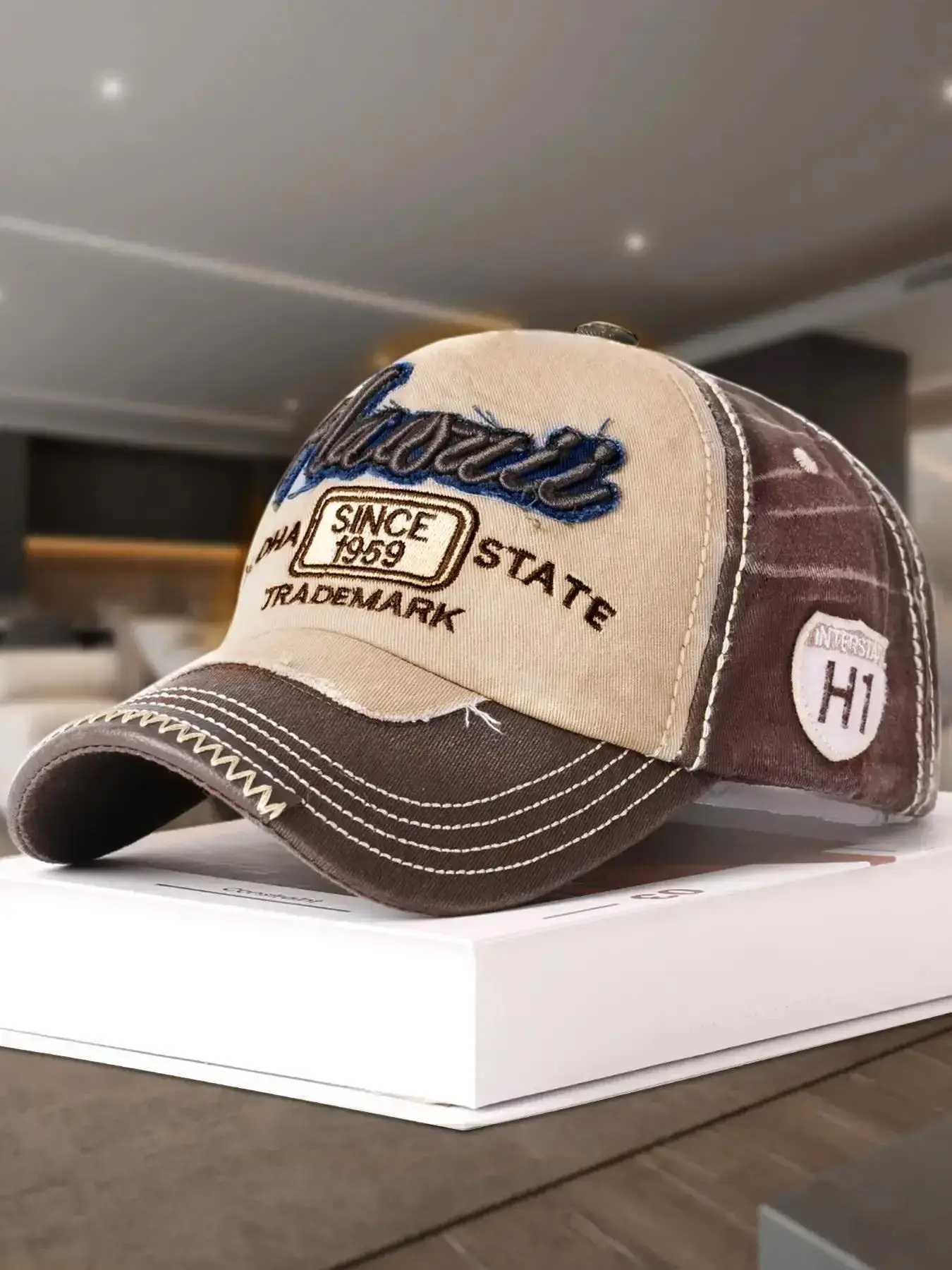 Letter Embroidered Patchwork Decor Baseball Cap, Casual Visor Hat for Men & Women, Vintage All-match Outdoor Sporting Hat for Daily Used