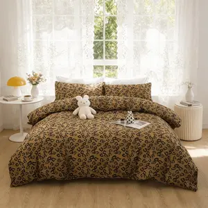 Leopard Print Bedding Set, Breathable and Super Soft, Includes 1 Duvet Cover Without Filler and 2 Pillowcases Without Filler, Suitable for All Seasons