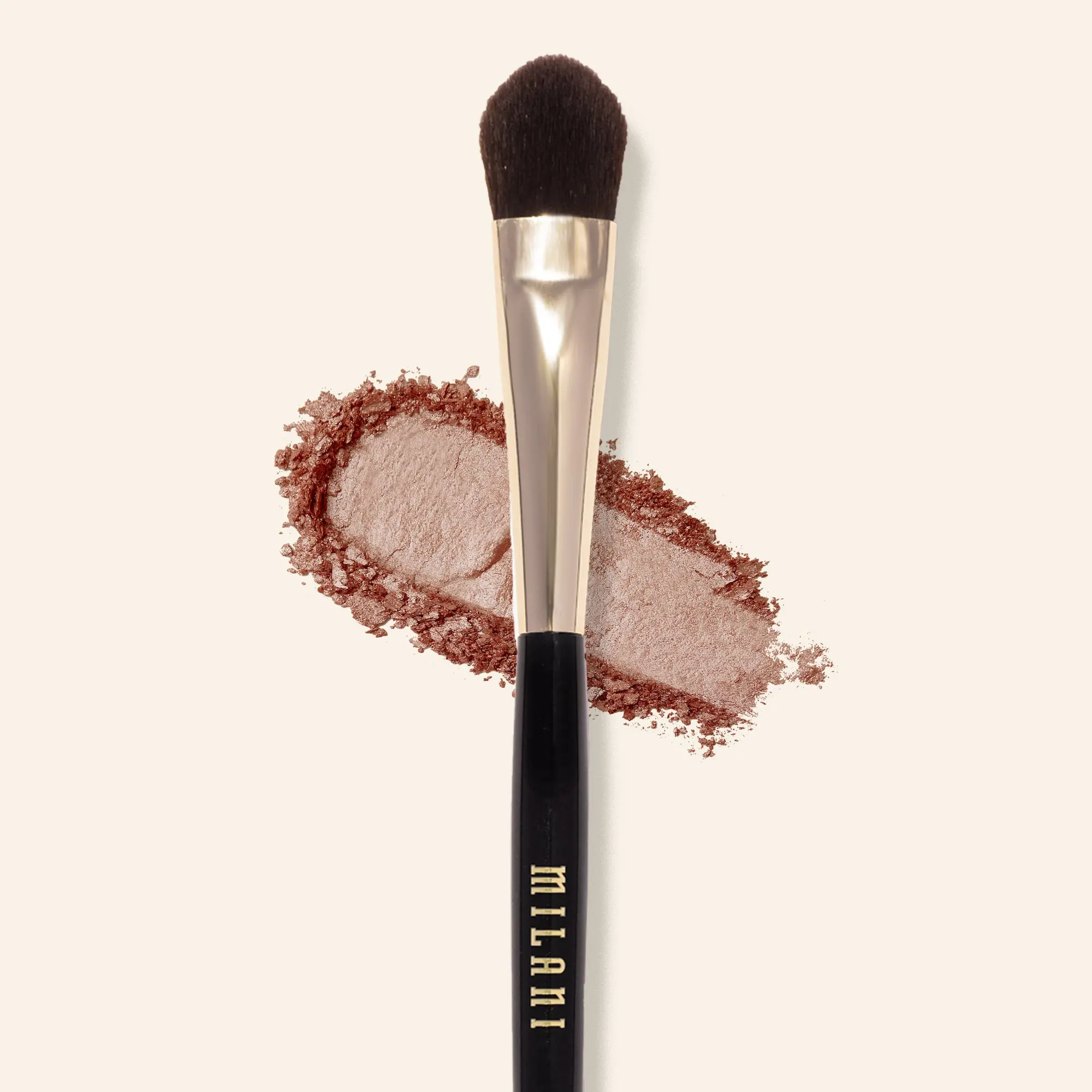 Milani Cosmetics Full-Coverage Eyeshadow Brush Milani Cosmetics Full-Coverage Eyeshadow Brush
