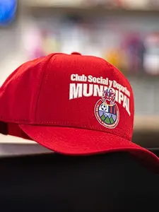 Gorra Roja de Club Social Deportivo Municipal Hats