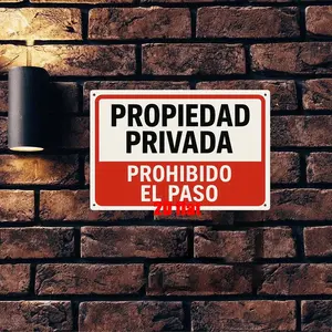2D Flat Metal Wall Sign Featuring "PROPIEDAD PRIVADA PROHIBIDO EL PASO" Suitable for Private Property No Trespassing 7.8x11.8 Inches Ideal for Various Outdoor Settings