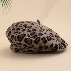 1pc Leopard Print Beret, New Autumn And Winter Vintage Style, British And Japanese Fashion, Warm And Versatile Painter'S Hat.