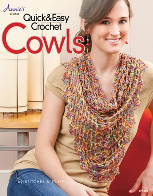 USED-Quick & Easy Crochet Cowls by Stitches N Stuff (Paperback)