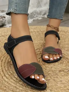 A pair of new summer women's comfortable sandals, leaf decorations, women's sandals perfect for summer beach vacations paired with dresses, summer casual fashion women's footwear