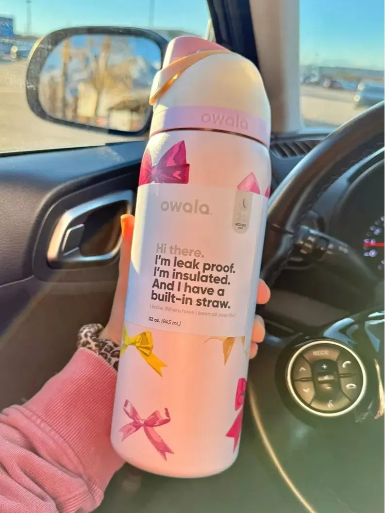 Owala "Girlhood" 24oz/ 32oz Free sip Limited Edition UO Exclusive Multicolor Pink Bows