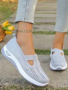 Women's Breathable Sporty Shoes, Soft Sole Lightweight Slip-On Walking Shoes, Low-Top Knitted Casual Sneakers, Slip On Style, Lightweight Slip Ons