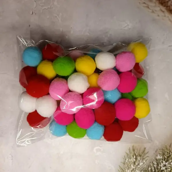 50 units of 3 cm self-propelling balls, individually packaged