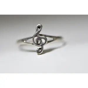 Clef ring size 7.50  musical band sterling silver women girls