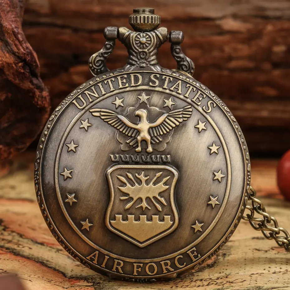 Vintage Retro Pocket Watch, Classic Eagle Emblem Clock, Collectible Quartz Pocket Watch Pendant with Thick Chain.