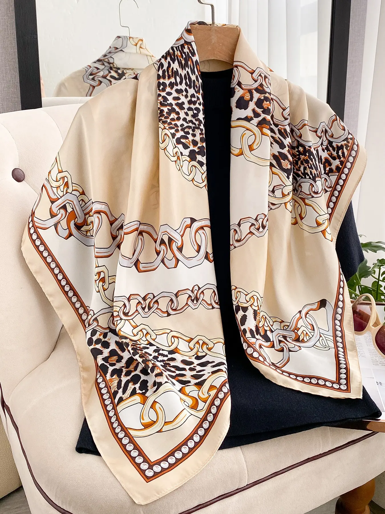 Women's Leopard Chain Scarf, Elegant All-Season Accessory, Perfect Gift for Mother's Day, Stylish Fashion Scarf for Daily Wear