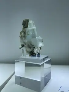 Aquamarine, a unique gift from nature!Natural rough stone ornaments, home collection is correct