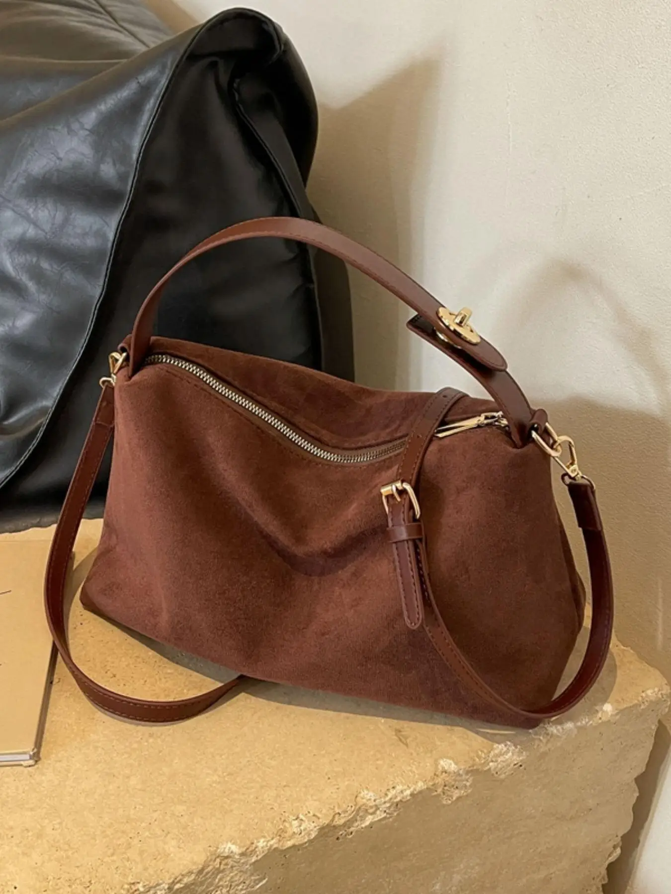 Women's Solid Color Suede Shoulder Bag, Fashionable Zipper Crossbody Bag for Daily Travel Work Commute, Casual Trendy Versatile High-quality Daily Com