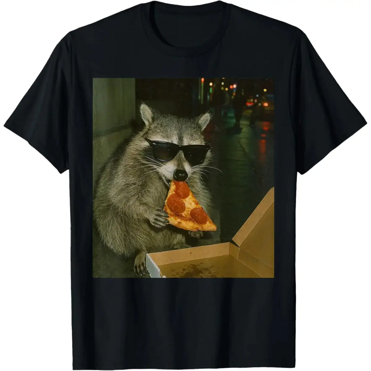 Men's Short-Sleeve Basic Streetwear T-Shirt, Funny Raccoon Eating Pizza Animal Meme Graphic, Denim-Cargo Inspired Design, Shortsleeve, Print, Menswear
