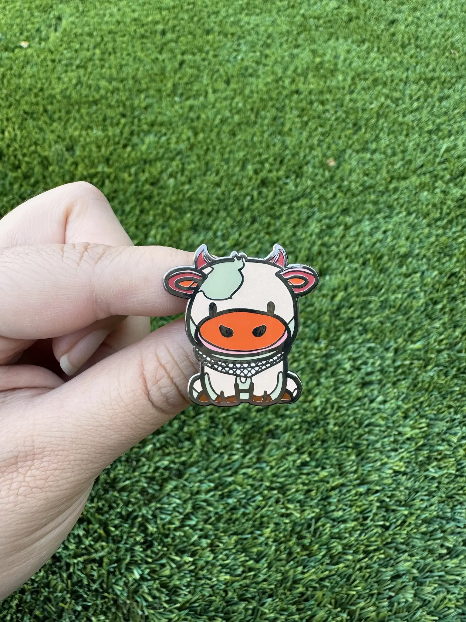 Calffiyeh Pin, Keffiyeh Cow Enamel Pin, Palestine Pin, Cute Activism Pin, Free Palestine Pin, Kawaii Cow Pin, Palestinian Solidarity Pin, Hard Enamel Lapel Pin, Meaningful Gift
