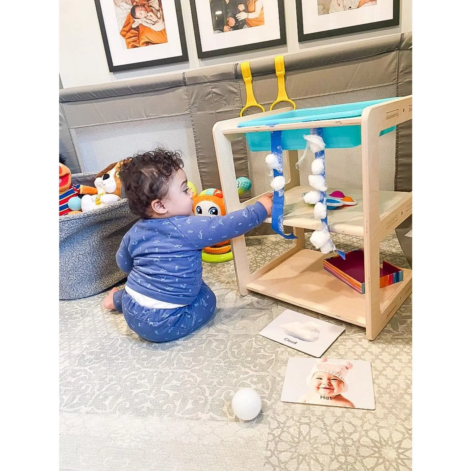 MARVIN- Sensory Table