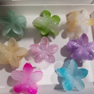 Hair Clips (Medium & Large) – Random styles • 3 for $5   High quality & strong hold. Easy to use & stylish. Perfect for everyday wea