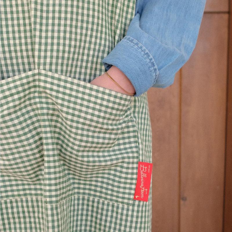 Adult Jour Apron - Lightweight Cotton Apron with Front Pocket, Ideal for Everyday Use