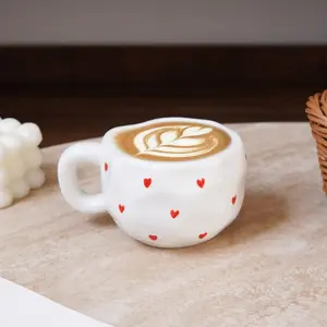 1pc Valentine's Day Heart Mug, Creative Irregular Design Coffee Cup, Elegant Home Use Beverage Mug, Perfect Gift for Loved Ones, Ceramic Mugs