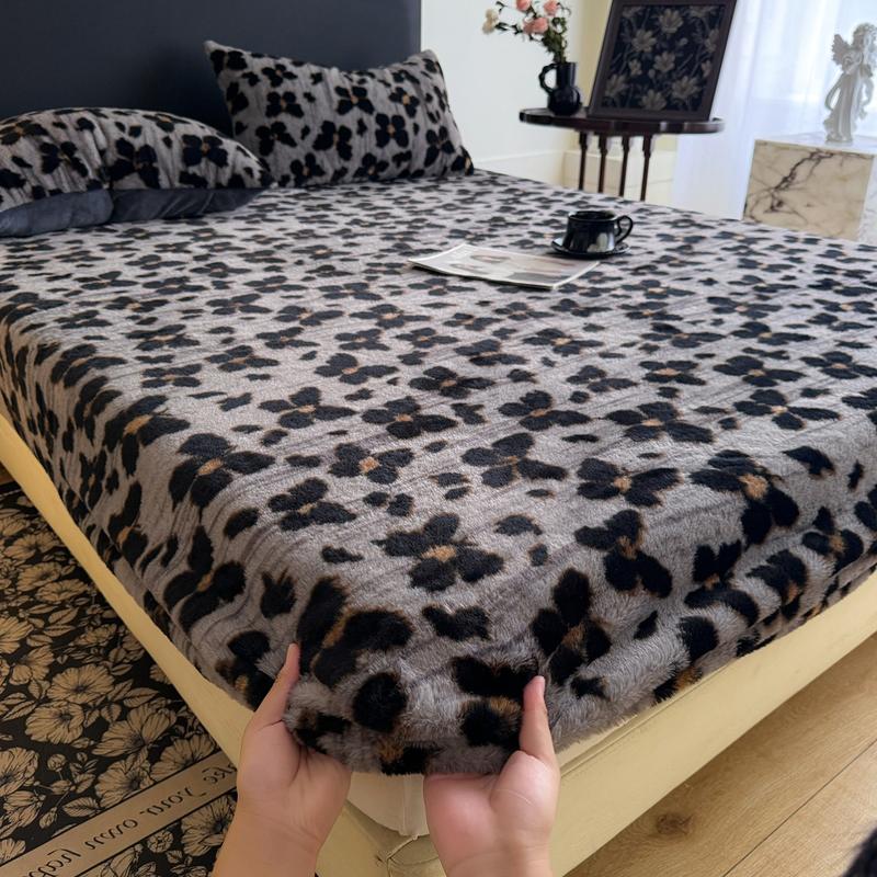 Faux Rabbit Fur Leopard, Tiger & Butterfly Fitted Sheet 3-Piece Set – Luxurious, Soft & Warm Solid Color Bedding, Premium Set (Includes 1 Fitted Sheet + 1/2 Pillowcases), All-Season, Perfect for Bedroom, Dorm, Sofa, Cozy Christmas Gift