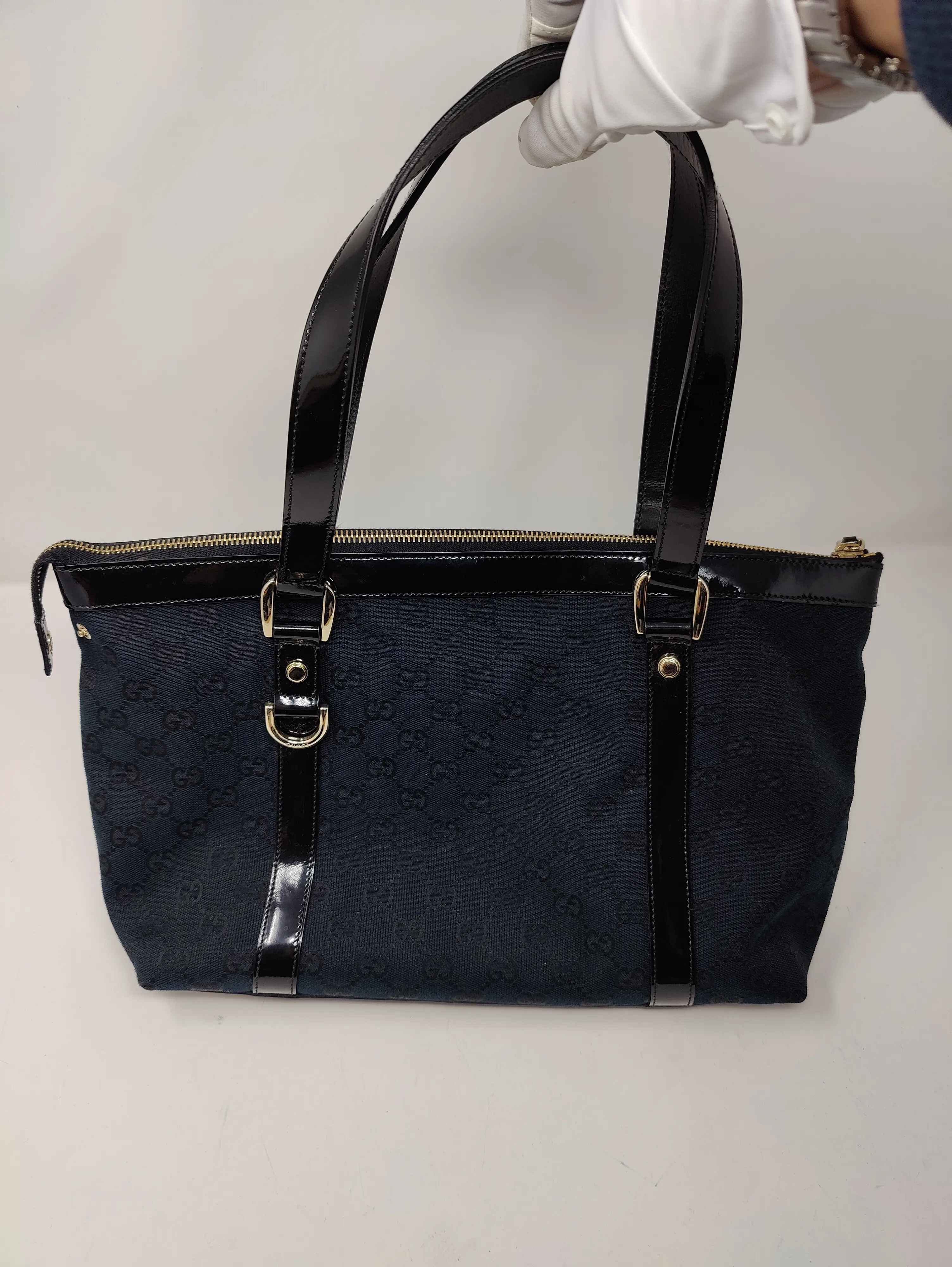 Pre-owned GUCCI Canvas Tote Bags Abbey Tote AD627