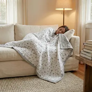 Cute Animal Print Bamboo Fiber Sofa Blanket, Soft Skin-Friendly Nap Blanket, Large Size 120x145cm with Wide Edges, High-Quality Cartoon Pattern