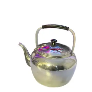 Stainless Steel Teapot with Black Handle and Lid, Classic Design, Clear Body, Ideal for Tea Brewing