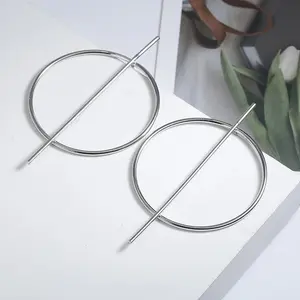 Minimalist Geometric Circle Earring