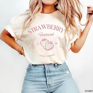Strawberry Vintage Comfort Colors T-Shirt – Summer Fruit Aesthetic Tee – Retro Graphic Unisex Cotton Shirt – Full Size Cute Cottagecore Style