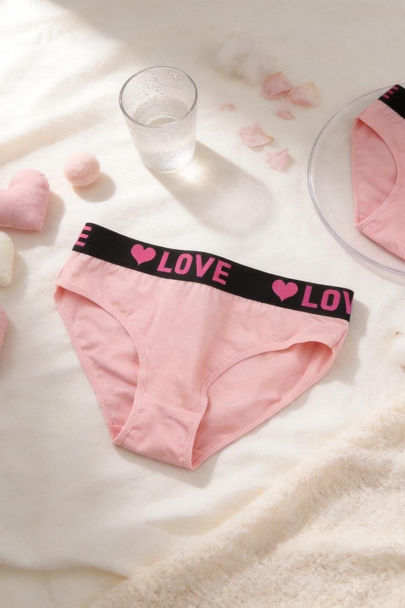GOGIRE 10-pack of women's panties with “LOVE” printed on the waistband—soft and breathable, a great value set, comfortable for everyday wear