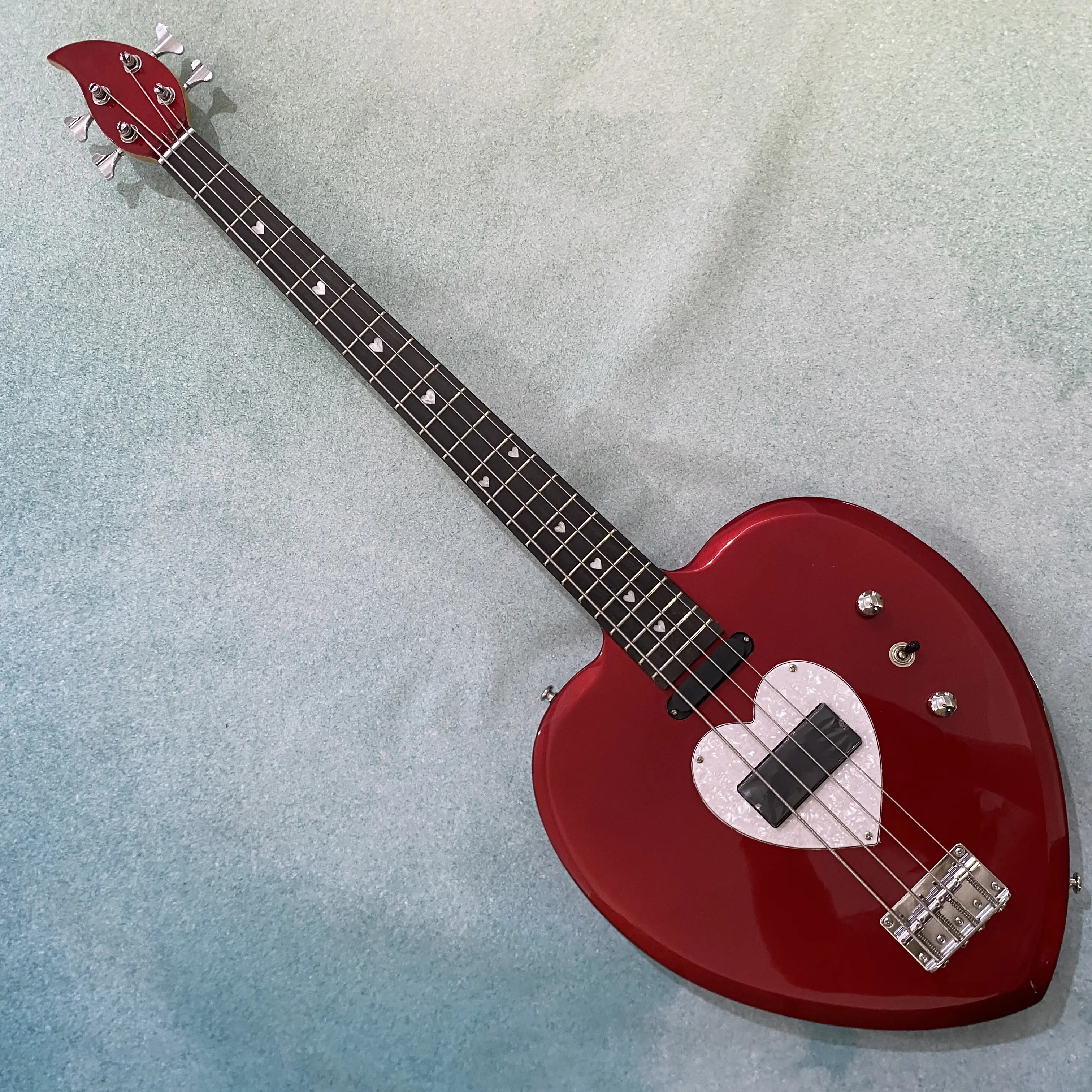 Stylish 4-String Heart-Shaped Bass Guitar, Metallic Red Finish with Heart-Shaped Inlaid Fingerboard, Stylish Guitar