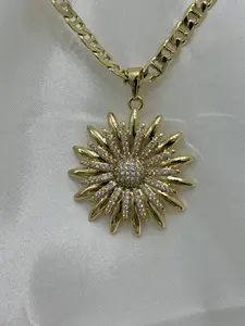 Gold Sunflower Pendant Necklace with 45 cm Chain for Women's Fashion Jewelry