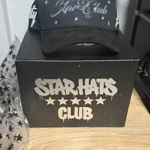 Star Hats Club LA Hat - Black Baseball Cap with Star Design and Adjustable Strap