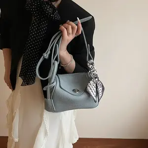 Women's Shoulder Portable Pillow Bag 2026 New PU Leather Messenger Bag