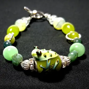 Handcrafted frog bead bracelet