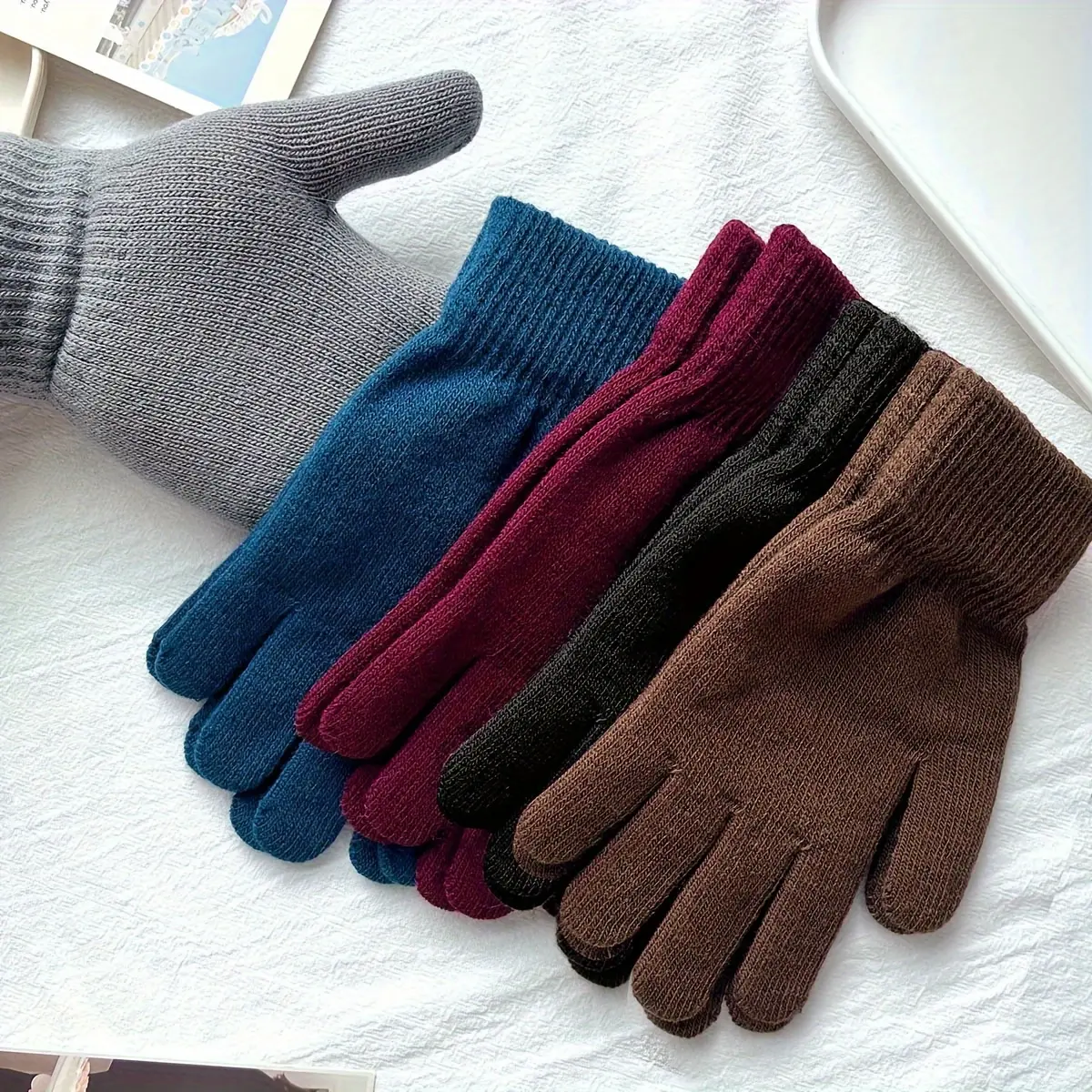 5-Pack Unisex Knit Gloves, Acrylic Thermal Lined Winter Gloves, Touchscreen Compatible, Machine Washable for Outdoor Activities, Warm Fashion Gloves - Assorted Colors