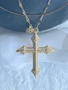 Men's retro 14K gold-plated Jesus cross pendant necklace with a shiny silver zircon cross, elegant chain and sparkling zircons; suitable for women's fashion outfits and ideal as a birthday gift; also available as a men's spider-themed necklace