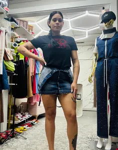 hermosa saya con tirantes de dama