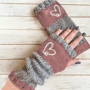Vintage Style Women'S Knit Mittens with Heart & Paw Print Embroidery, Polyester 100% Warm Windproof Winter Gloves, Casual Weekend Hand Warmers, Hand Washable - Christmas Gift Idea