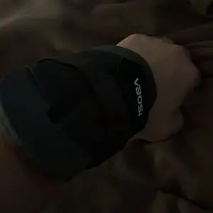 Wrist Support Brace, Wrist Straps for Athletes, Durable Design for Daily Use, Ideal for Football Players & Sports Enthusiasts, Wrist Band, Sports Accessories
