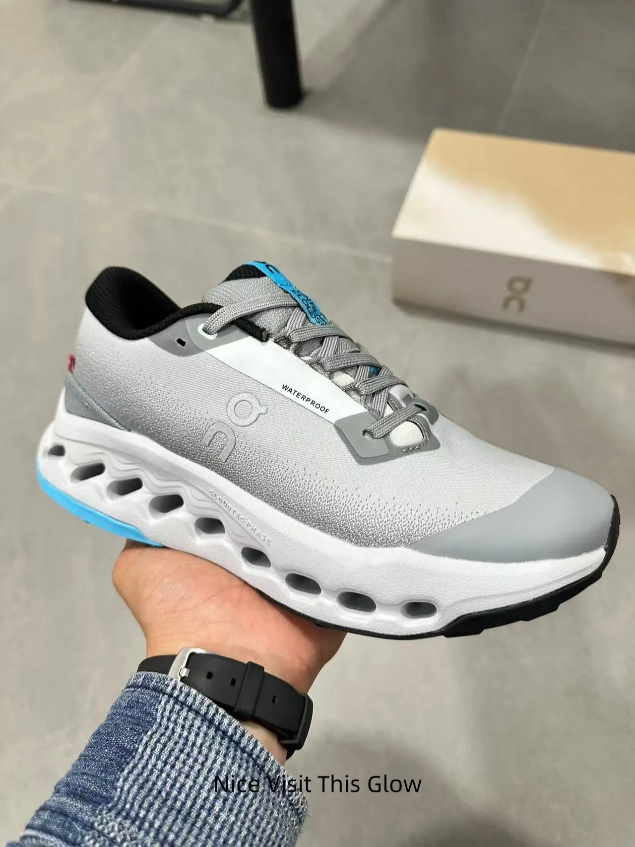 Tech-Infused Streetwear Shoes - Lightweight & Responsive for the Modern Explorer