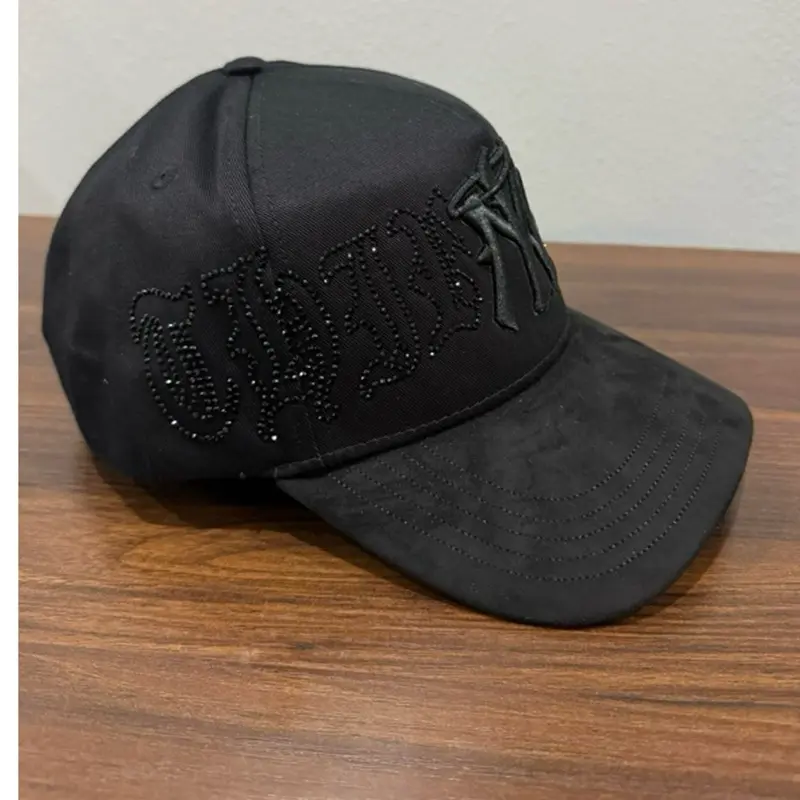 31 Black Cap