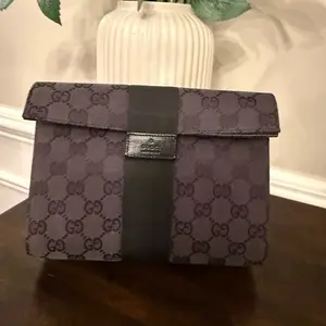 Pre-owned GUCCI Canvas Toiletry Bags Toiletry Pouch