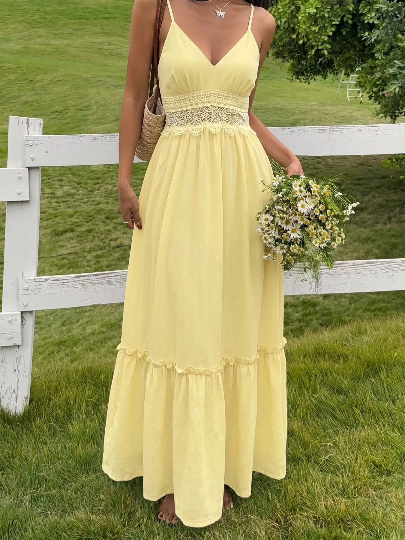 Women’s Yellow Feminine Elegant Lace Waist Maxi Dress, Spaghetti Strap V-Neck Flowy Tiered Dress, Boho Casual Summer Dress for Beach & Vacation, Lightweight