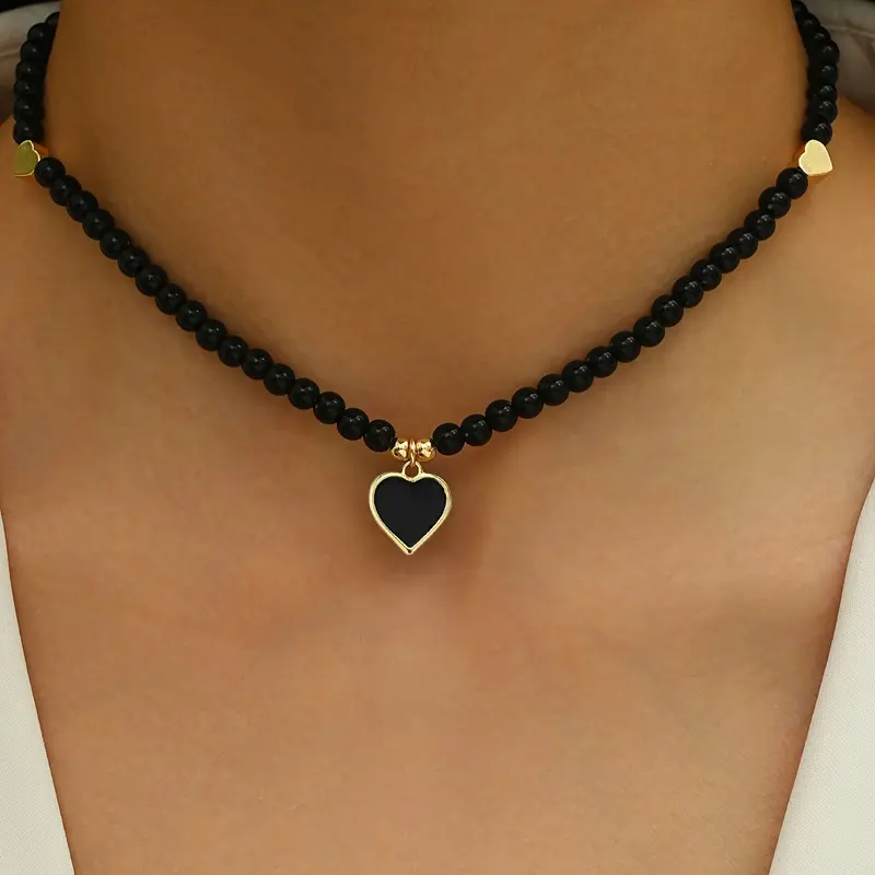 [Handcrafted Beaded Heart Pendant Necklace] Elegant Boho-Chic Black Beads Necklace with Golden Accents - Ideal for Women's Parties & Music Festivals, Versatile All-Season Accessory, Cute Necklace