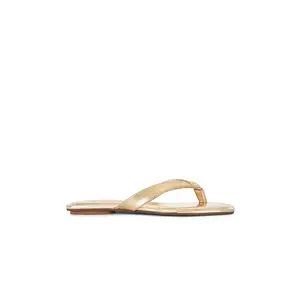 Steve Madden Trella Sandal in Champagne Gold Leather