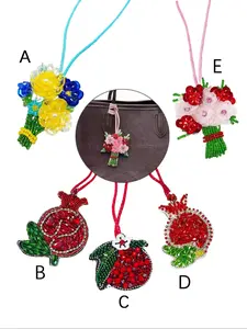 Cute Simple Beaded Bag Charm, Handmade Rhinestone Floral Decoration, Random Color Knot Rope, Perfect for All Bags