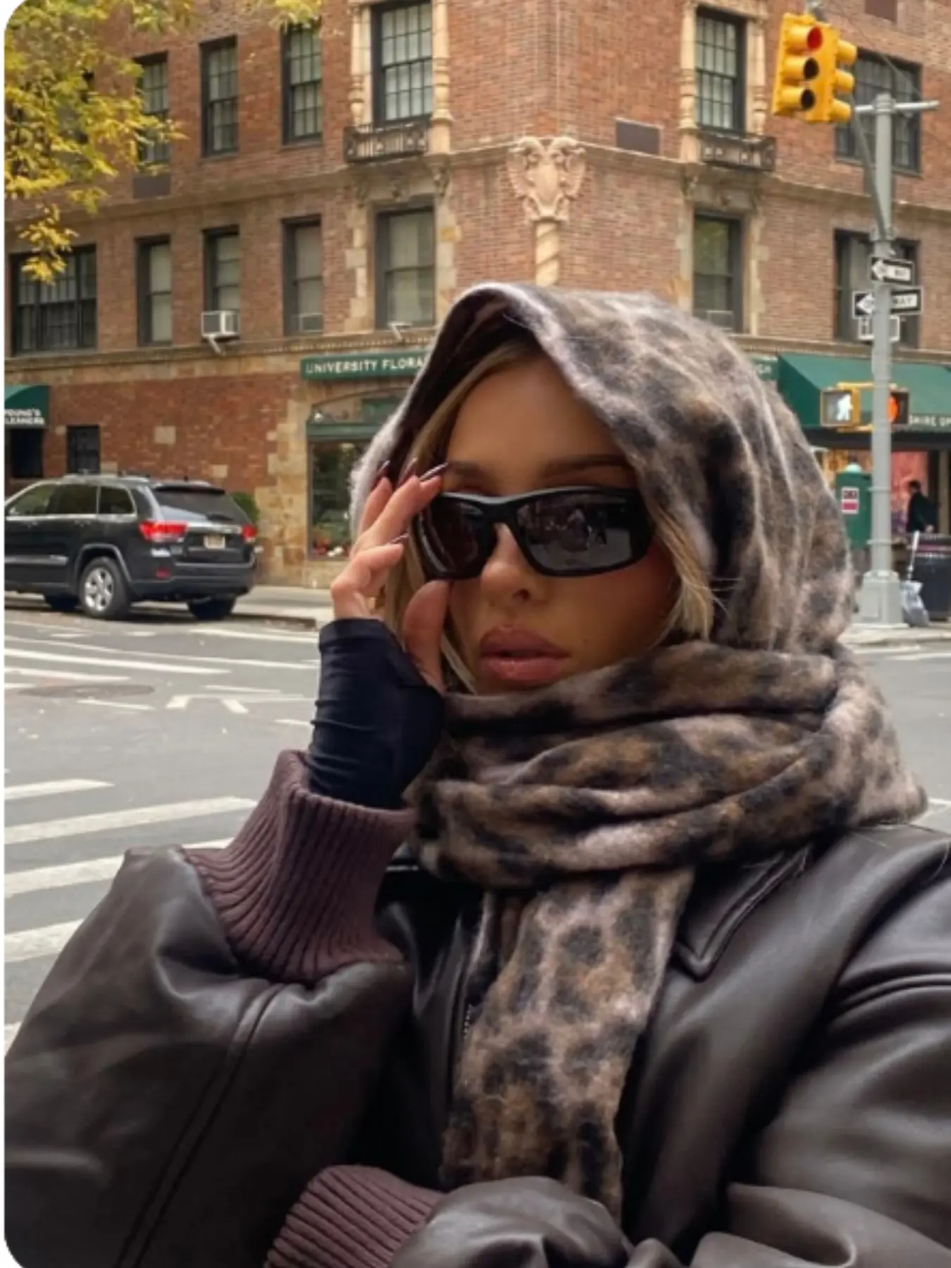 Women's Casual Fashion Imitation Cashmere Scarf Wrap | Leopard Print Light Luxury European & American Style Shawl | Convertible to Headscarf | Versatile A/W Warm Accessory