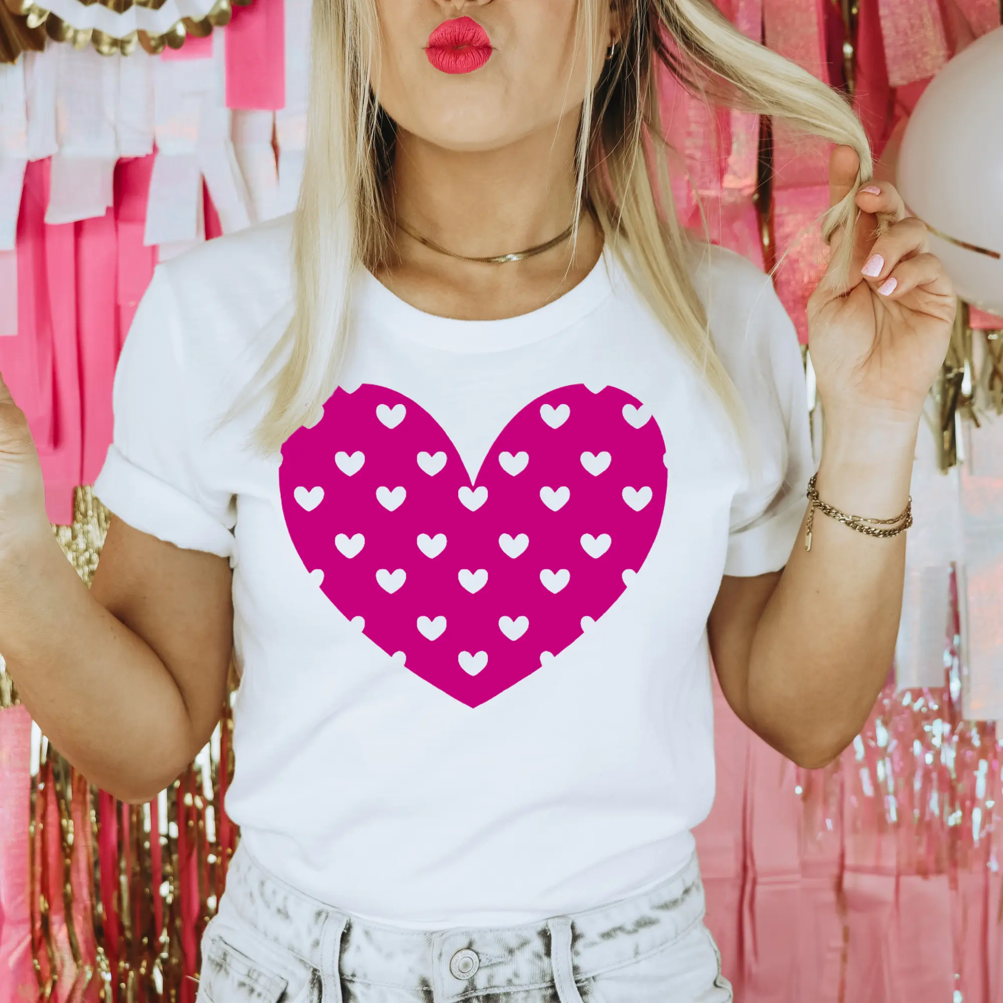 Fuchsia Valentines Heart T-shirt Hot Pink Heart in Heart Tee Gift for Girlfriend Comfy Oversized Soft Top Womenswear Graphic Love Underwear Lady Streetwear Summer Casual Crewneck Round Neck